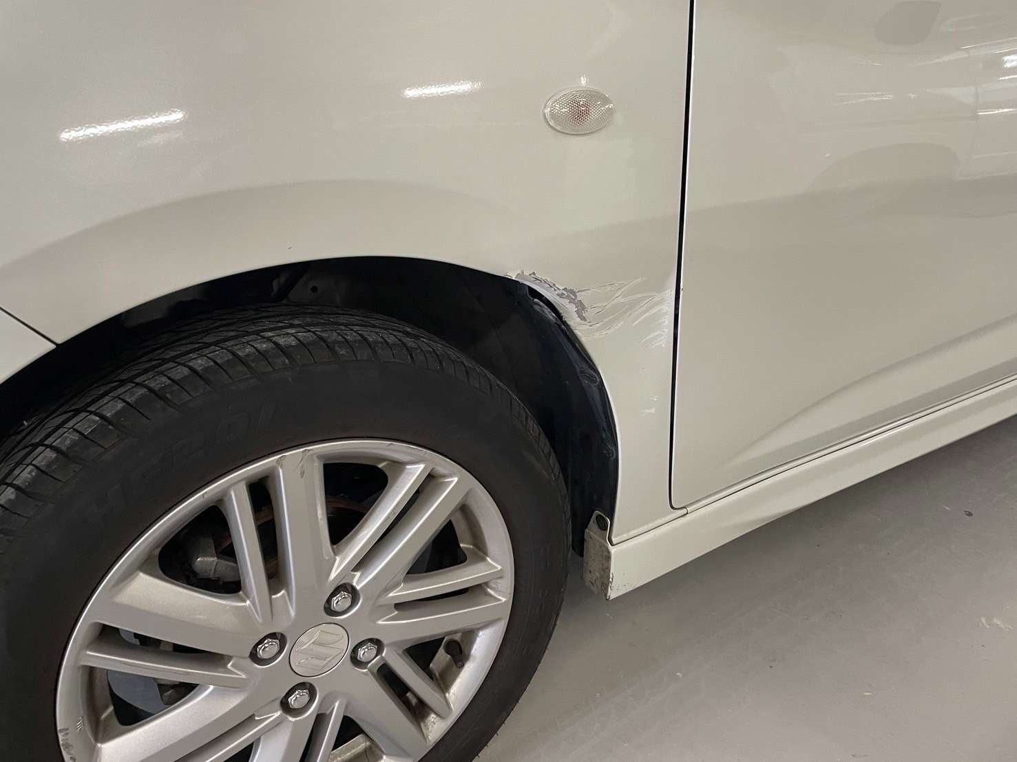 スズキソリオ　鈑金塗装修理