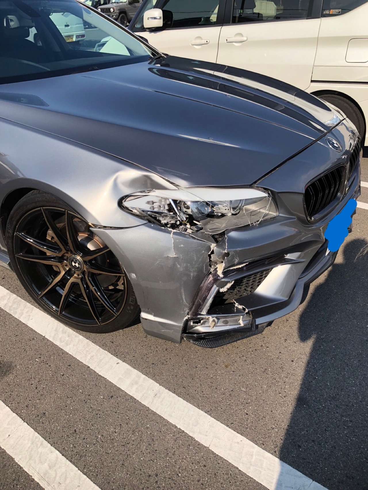 BMW　右フロント事故修理